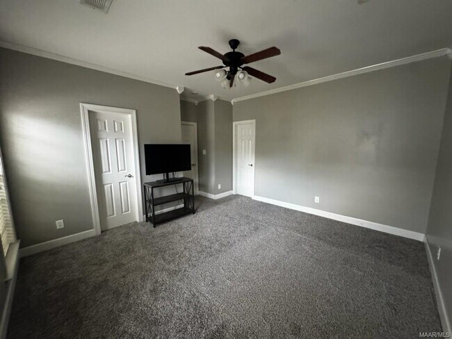 Building Photo - 520 Breckinridge Ln