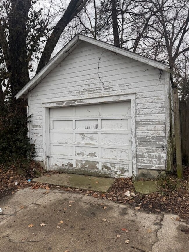 Building Photo - 3019 Weisser Park Ave