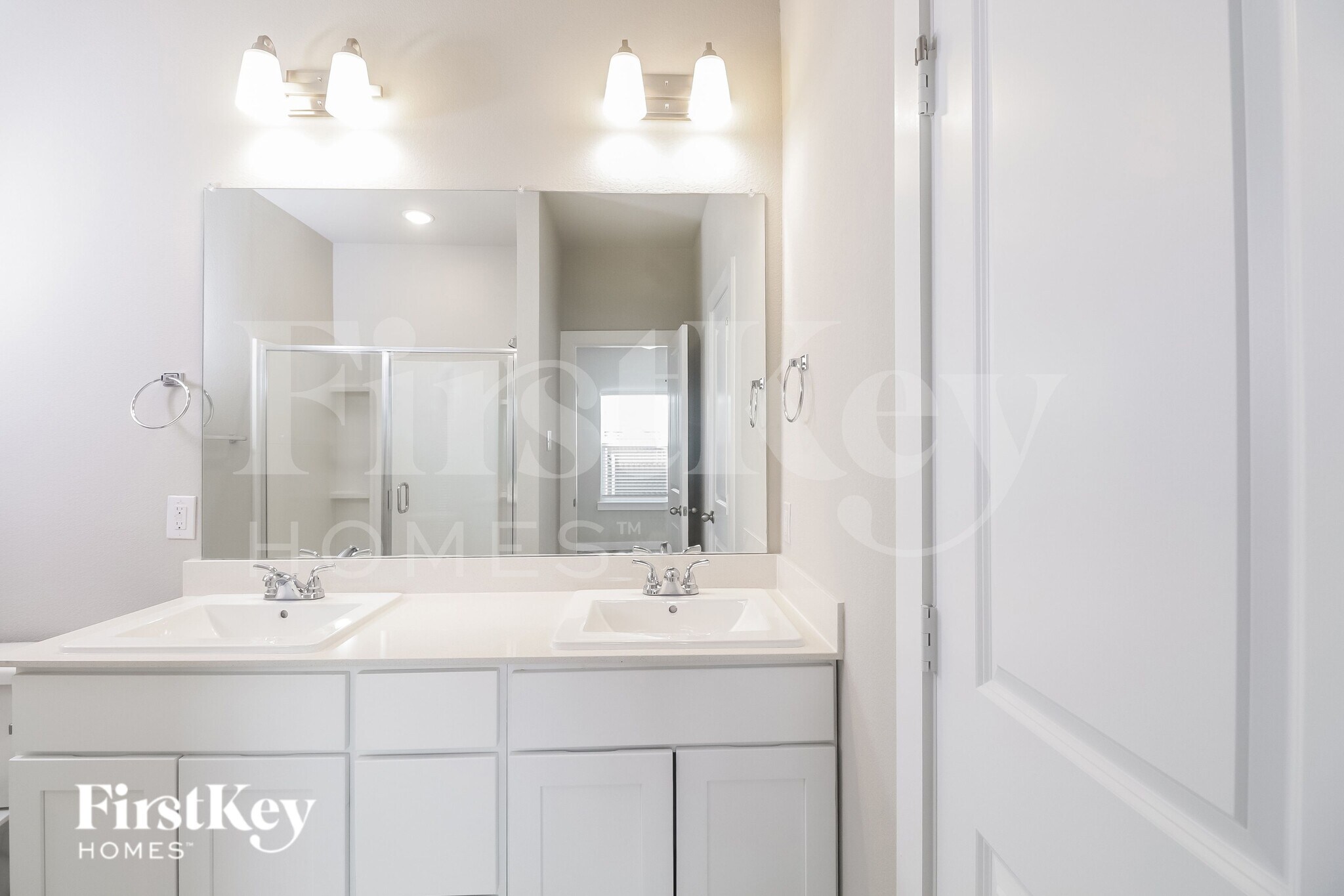 Building Photo - 334 Niki Dr