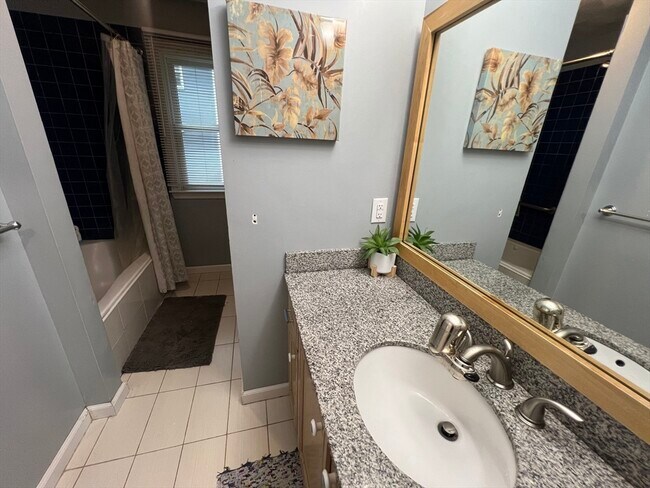 Building Photo - 45 Winterberry Way