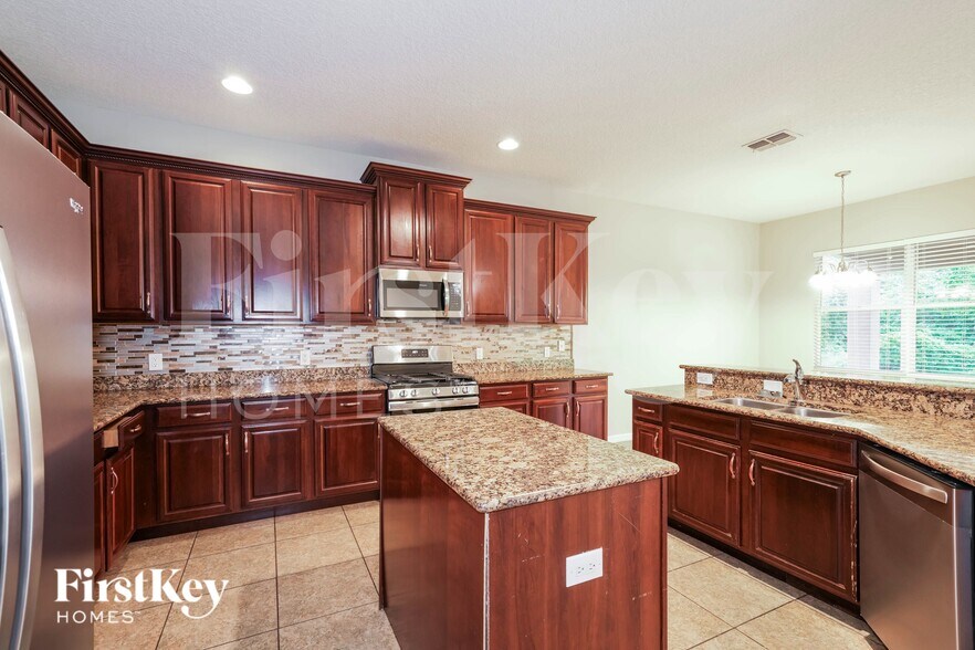 Building Photo - 20618 Whitebud Ct