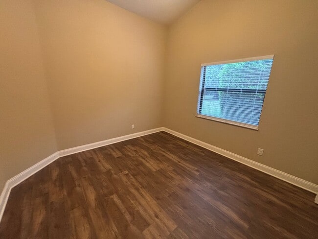 Building Photo - Charming 3-Bedroom Home with Pool & Upgrades in Hernando, FL