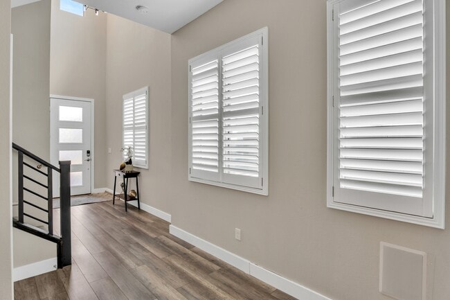 Building Photo - 3193 Centano Ave