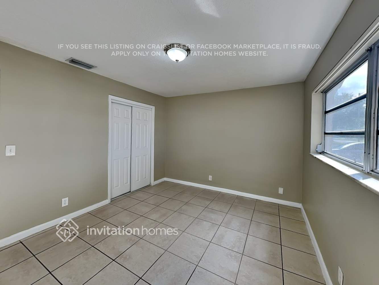 Building Photo - 5042 SW 89th Ave