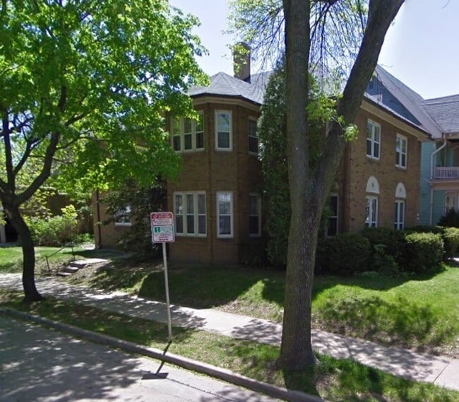 Building Photo - 2974 N Frederick Ave