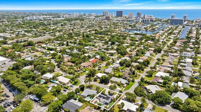 Building Photo - 871 NW 23rd Terrace