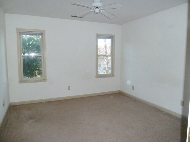 Building Photo - Inviting 3br house in Morrisville with woo...