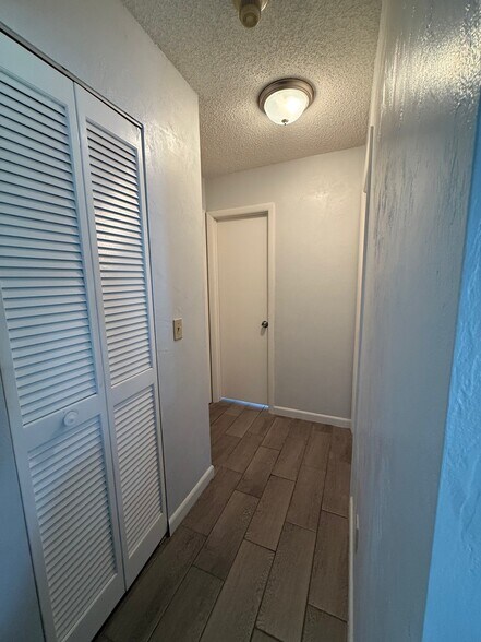 Building Photo - 39 Bannerwood Ln