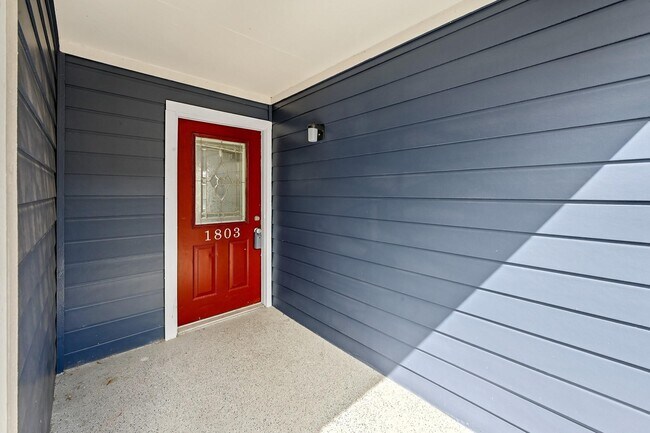 Building Photo - 18519 Egret Bay Blvd