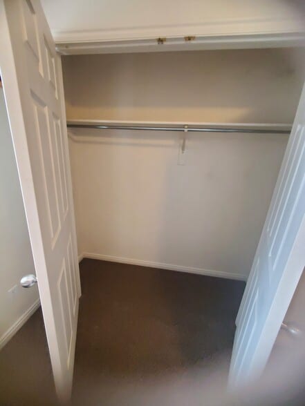 Building Photo - 1937 N Canyon Rd #304