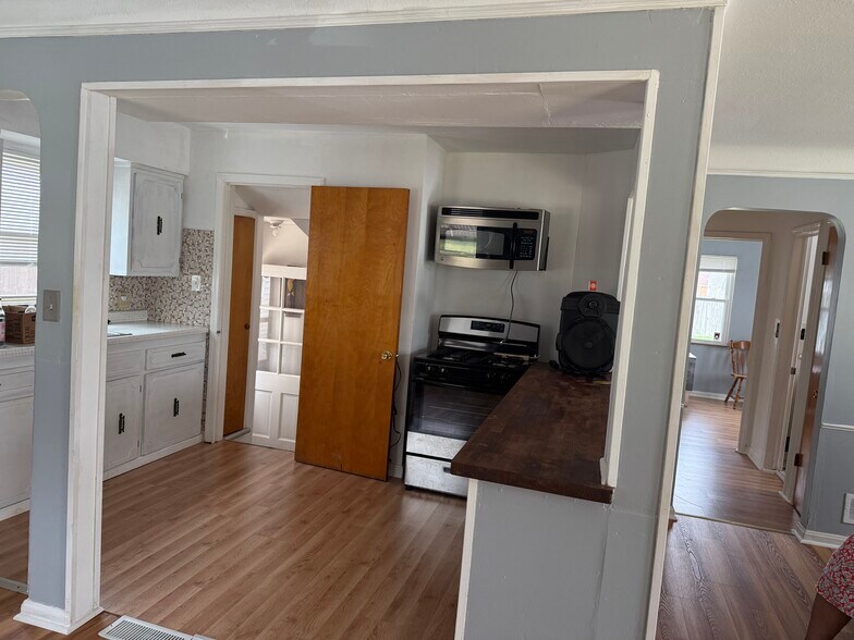 Building Photo - 8414 Renwood Dr