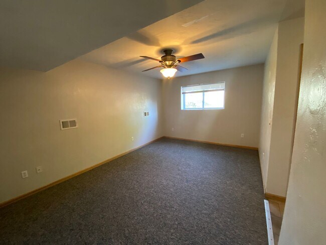 Building Photo - 1118 Lafayette - 4 Bed/4.5 Bath Unit Near ...