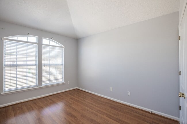 Building Photo - Bartram Village