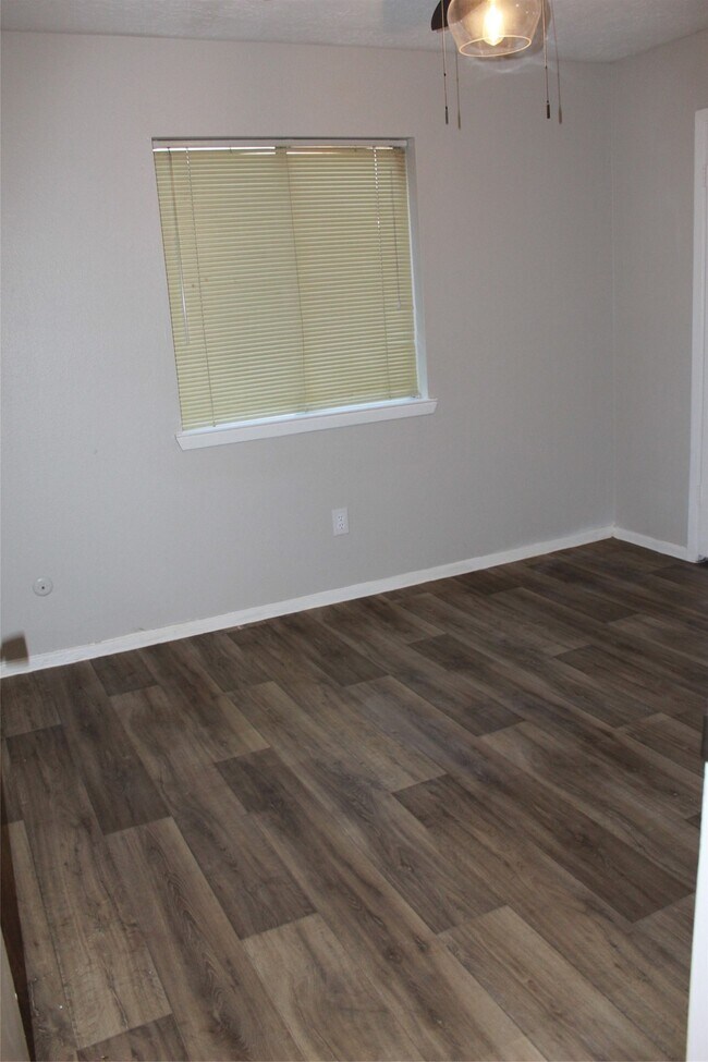 Building Photo - 4406 Lost Lake Ln