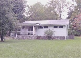 Building Photo - 2503 S Walnut St