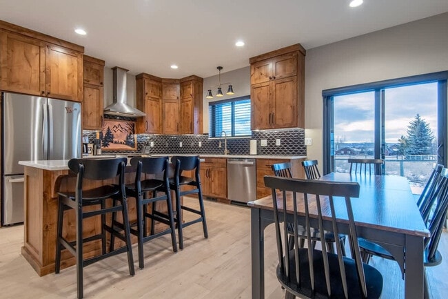 Building Photo - 444 Cowboy Trail