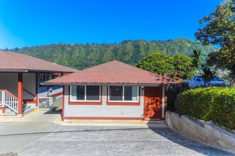 Building Photo - Large Studio Unit for rent in Manoa