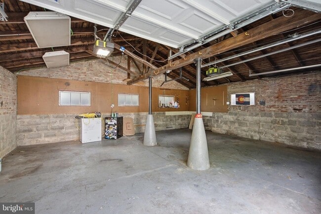 Building Photo - 26 Post Office Ave
