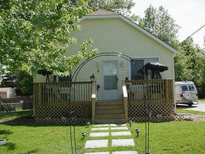 Building Photo - 427 Glenwood Ave