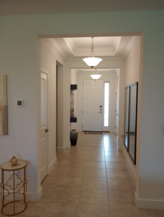 Building Photo - 621 San Augusto Dr