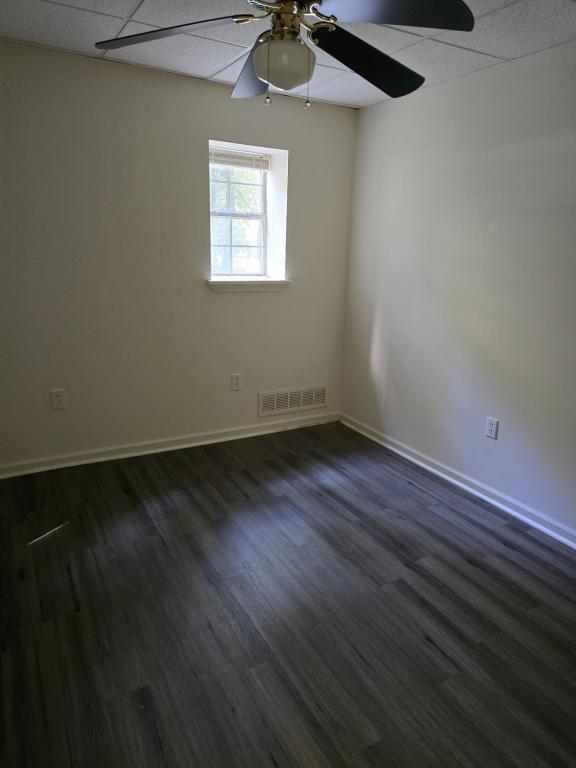 Building Photo - 180 Pinewood Dr
