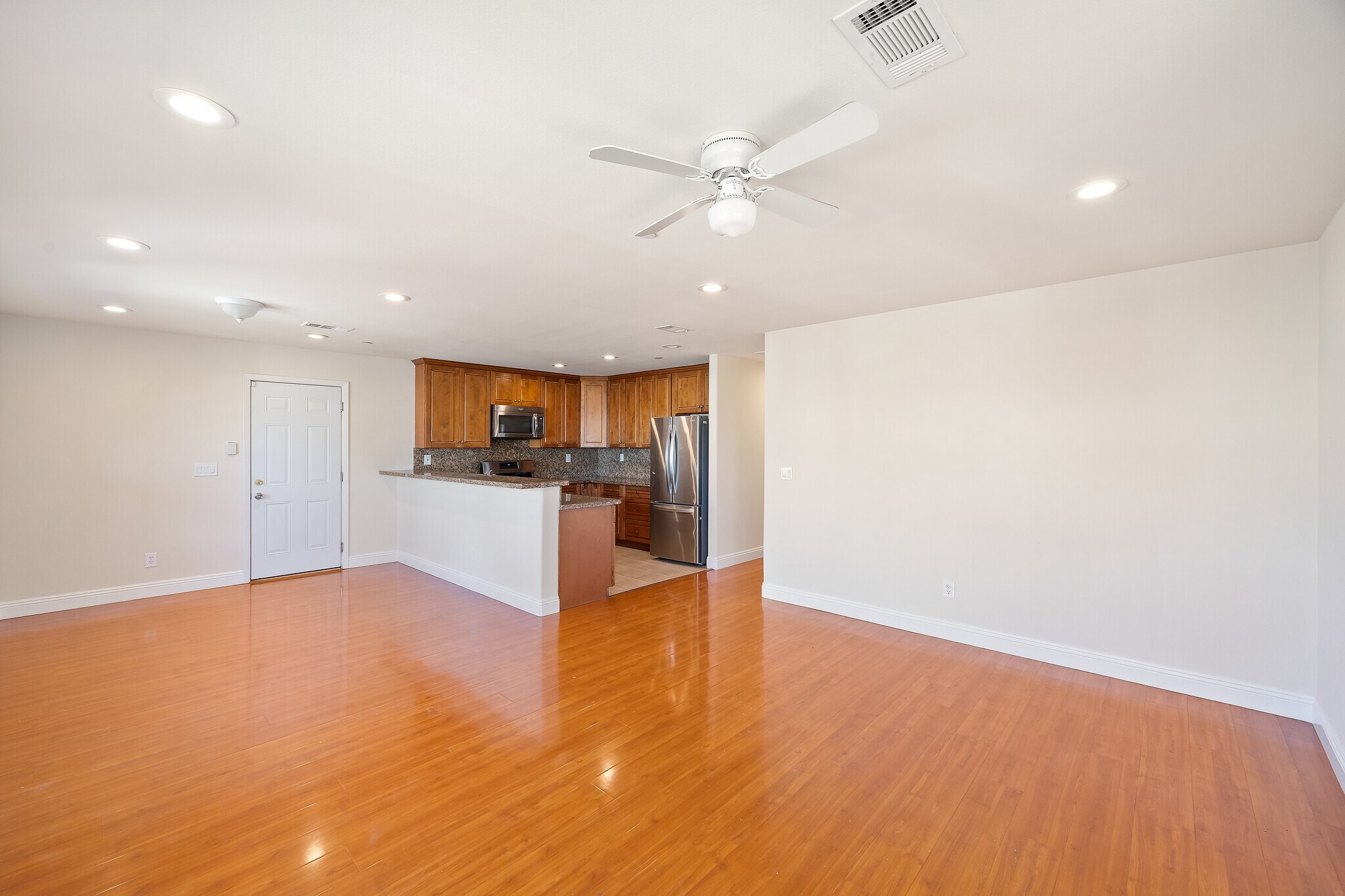 Building Photo - 3910 San Carlos Way