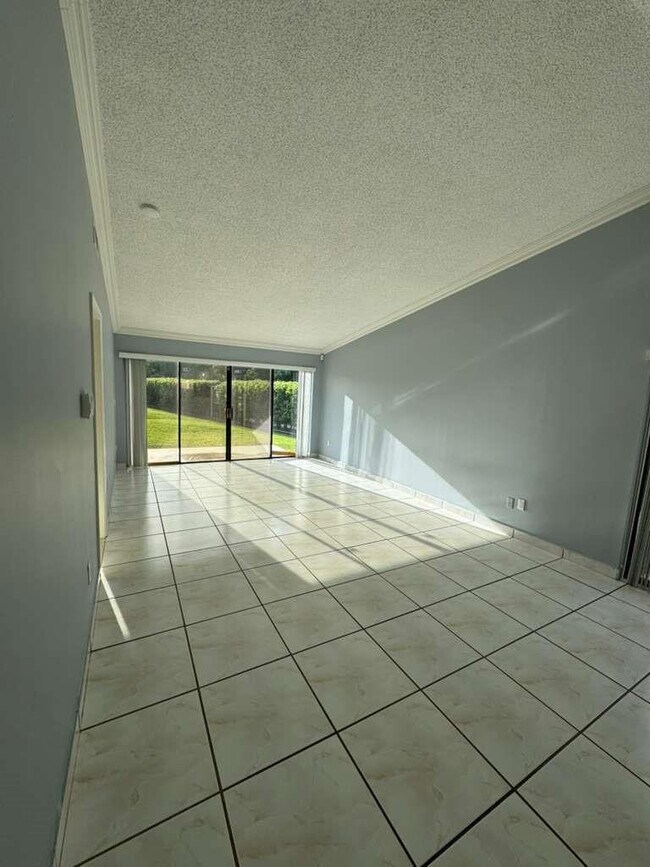 Building Photo - 10324 Boca Bend W