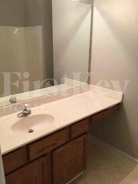 Building Photo - 799 Avalon Forest Way