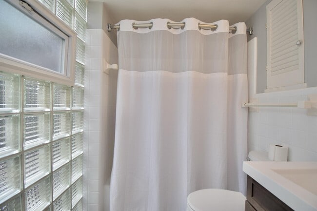 Building Photo - 7236 Longfield Dr