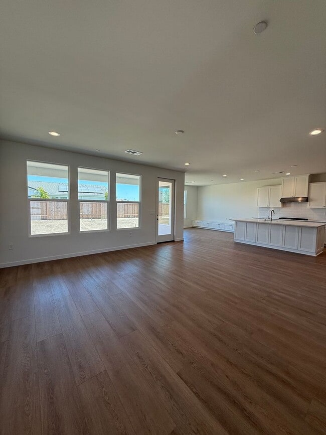Building Photo - 510 Cobain Ct