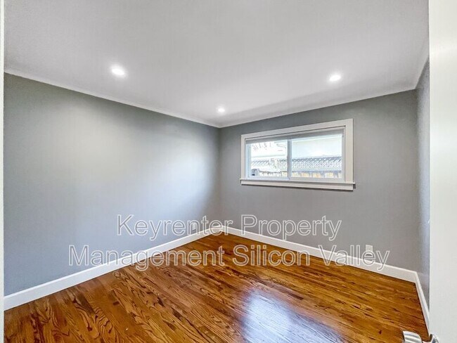 Building Photo - 1214 Park Heights Dr