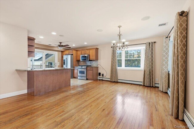 Building Photo - 234 S Pershing Ave