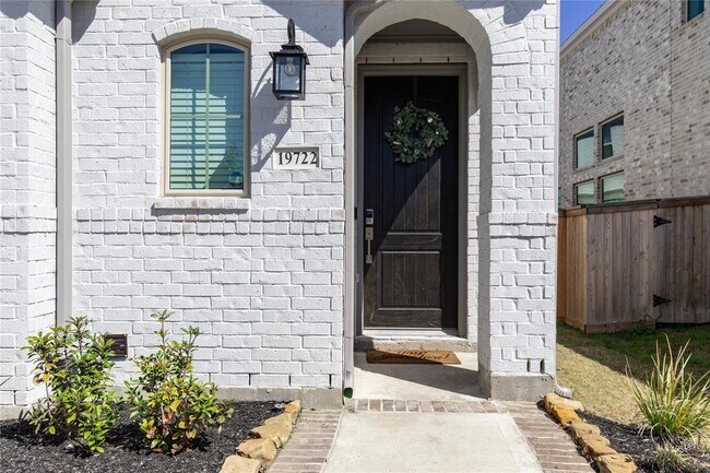 Building Photo - 19722 Upper Canyon Ct