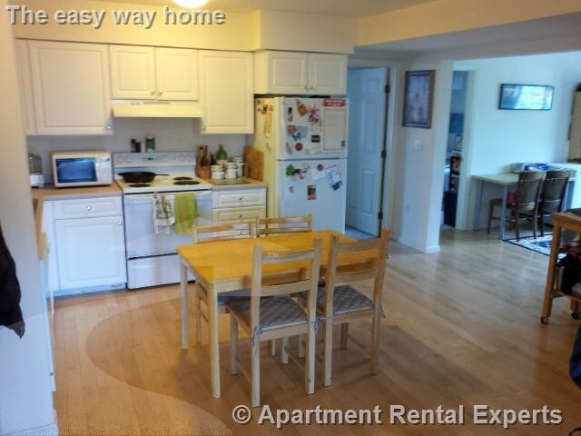 Building Photo - 3 Kent Ct