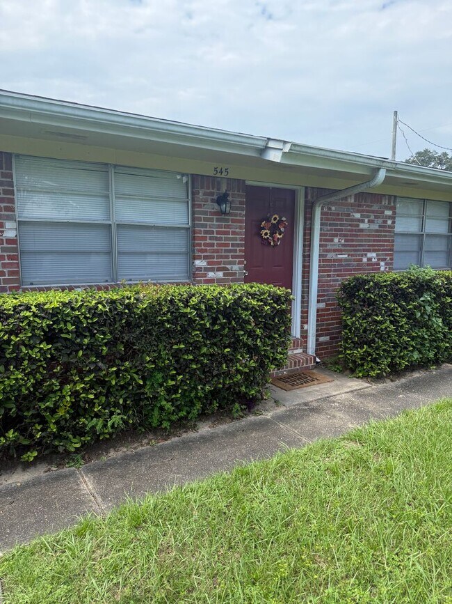 Building Photo - 545B Hickory Avenue