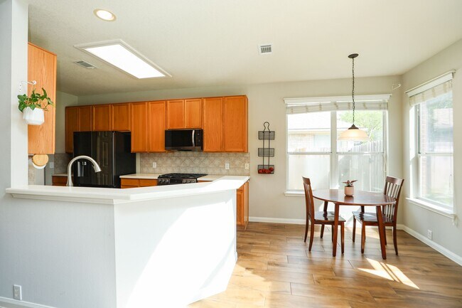 Building Photo - 10330 Sablebrook Ln