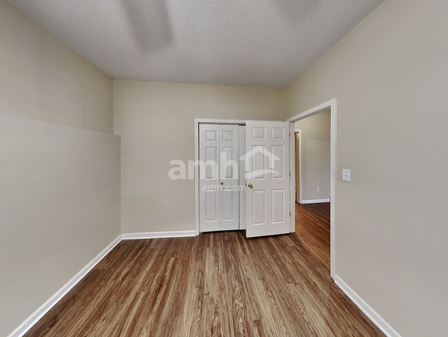 Building Photo - 4718 Vineyard Ct