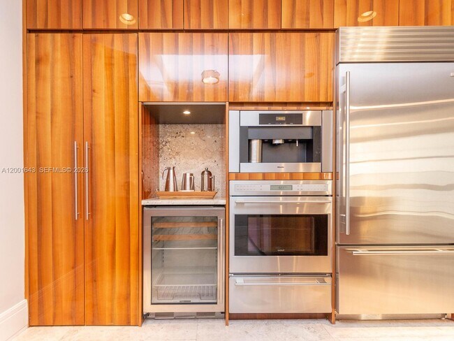 Building Photo - 9705 Collins Ave