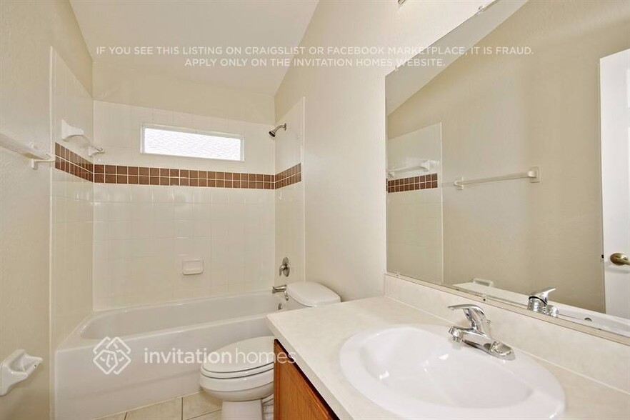 Building Photo - 102 Vine Dr