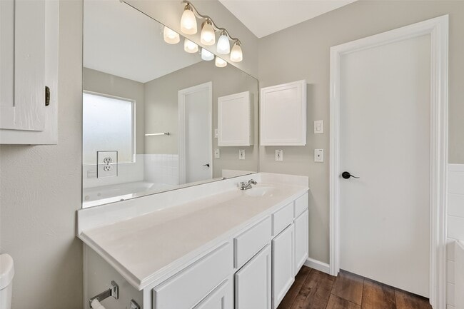 Building Photo - 21519 Sapphire Ct