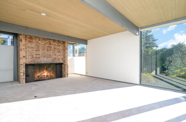 Building Photo - 2343 NW 94th St
