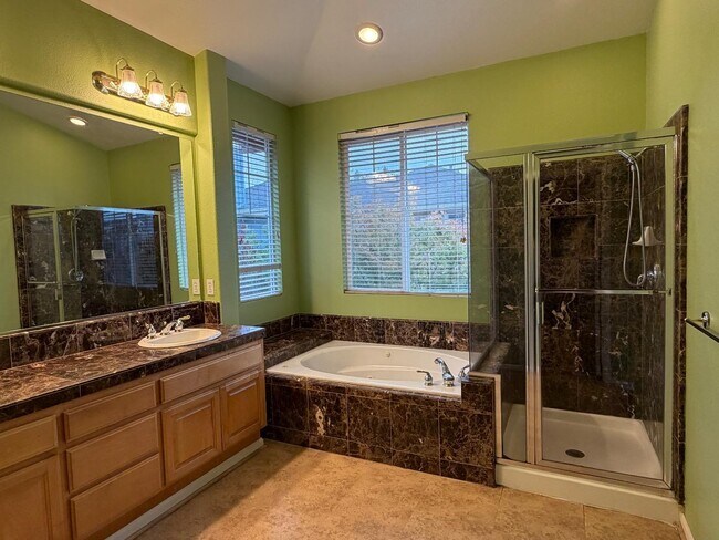 Building Photo - 504 Westwind Ln