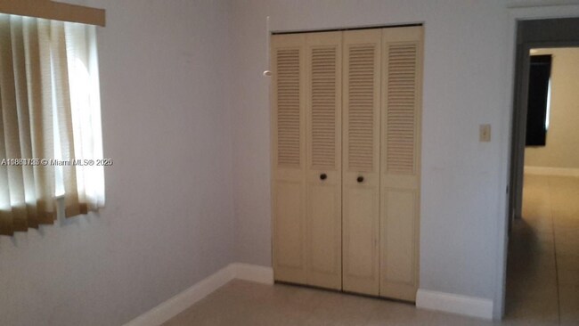 Building Photo - 7205 NW 76th Pl