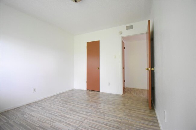 Building Photo - 4353 Brinkley St