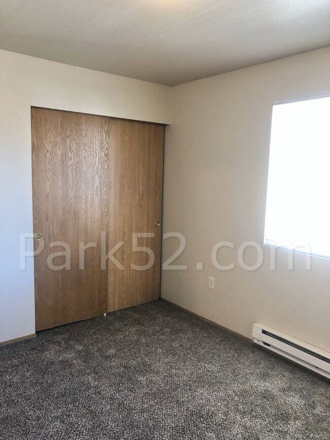 Building Photo - Tacoma Area 3 Bedroom Townhome