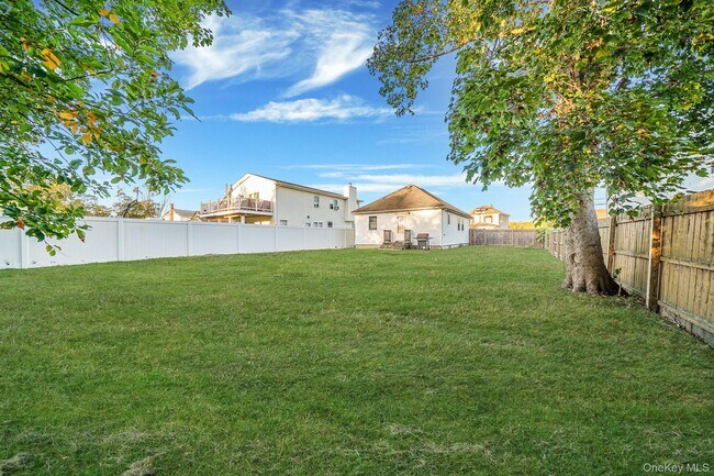 Building Photo - 110 2nd Ave