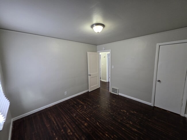 Building Photo - 16672 Lauder St