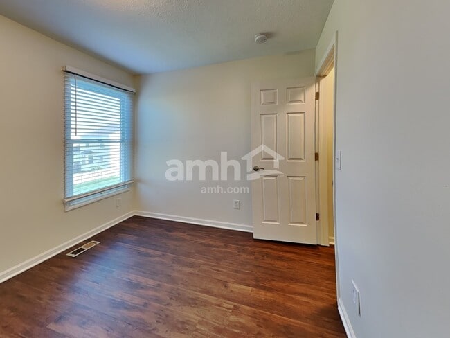 Building Photo - 1161 Barlowe Run Dr