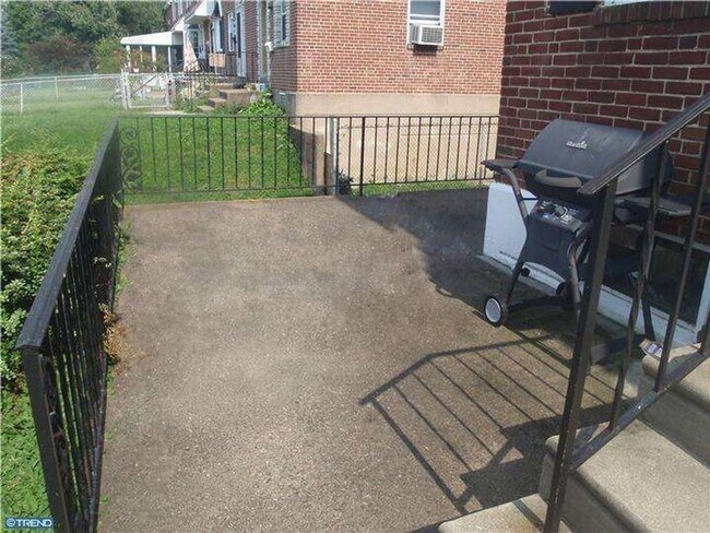 Building Photo - House for Rent in Folcroft