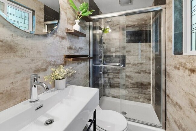 Building Photo - Spacious 5 Bedroom Home in Midlothian - $2,800/mo